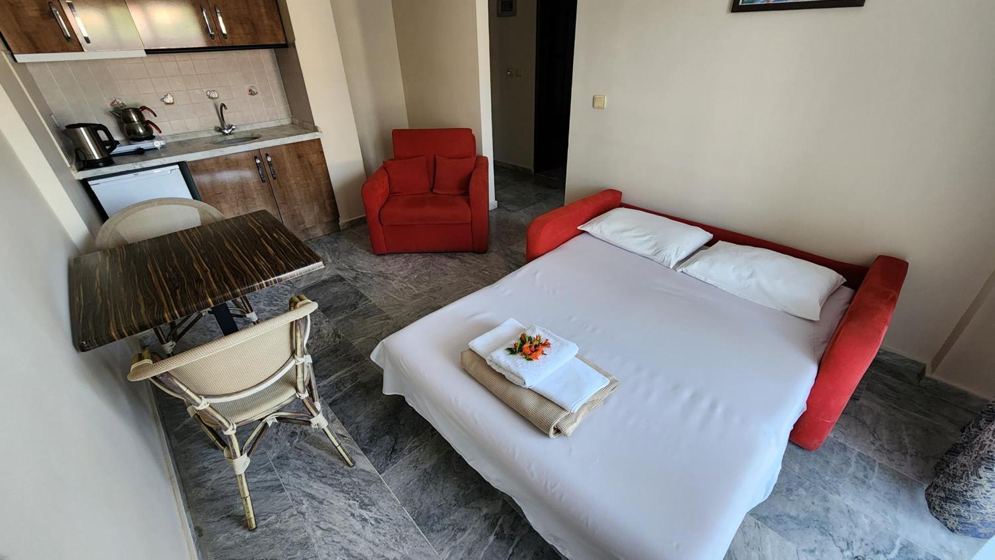 Irem Apart Hotel Marmaris Esterno foto